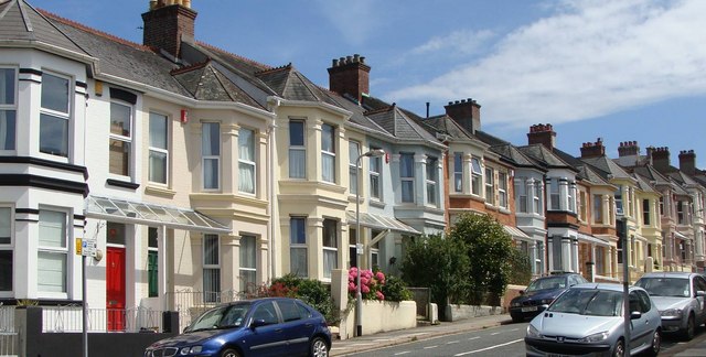Amidst market turbulence over Iran, UK banks remove the most mortgage products in three years.